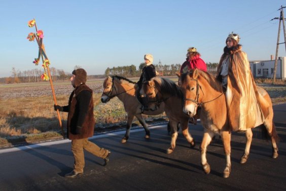 Trzej królowie na grzbietach fiordów