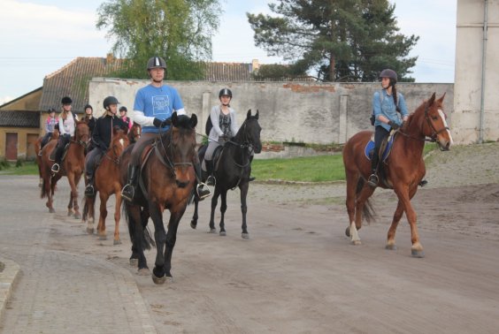 Rajd konny ze stadniny koni Andrzejówka Mechlin
