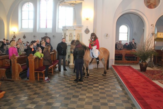 Niedziela Palmowa w parafii Nietrzanowo